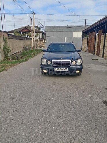 Mercedes E 240 1997, 360,000 km - 2.4 л - Xudat