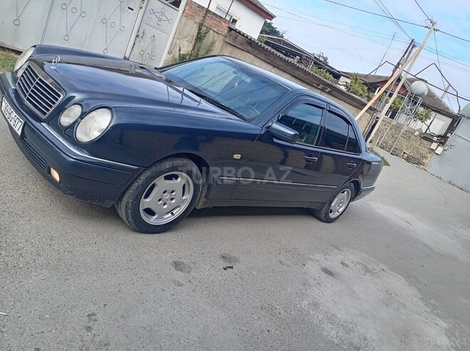 Mercedes E 240 1997, 360,000 km - 2.4 л - Xudat