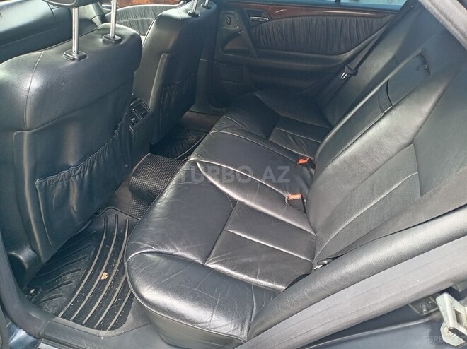 Mercedes E 240 1997, 360,000 km - 2.4 л - Xudat