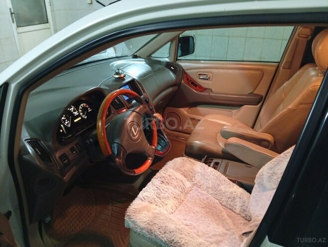 Lexus RX 300 2001, 241,361 km - 3.0 л - Qusar