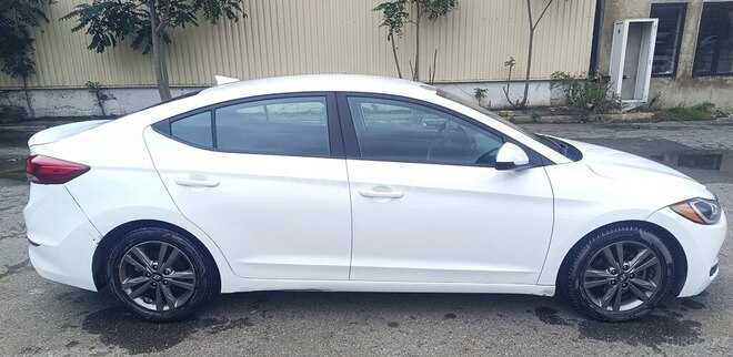 Hyundai Elantra 2018, 163,000 km - 2.0 l - Bakı