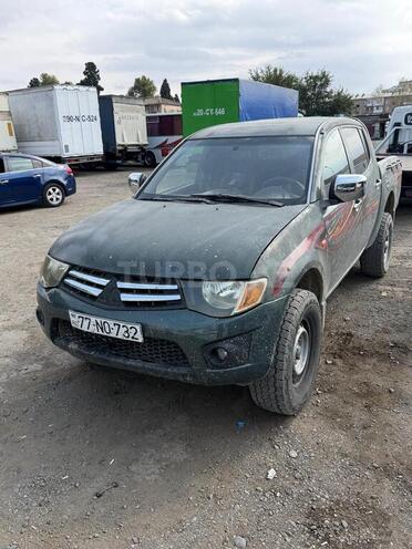 Mitsubishi L200 2008, 280,000 km - 2.5 l - Bakı