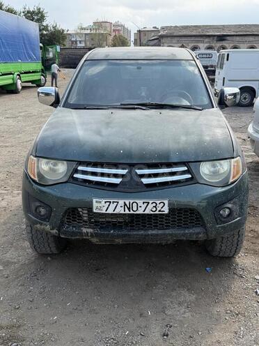 Mitsubishi L200 2008, 280,000 km - 2.5 l - Bakı