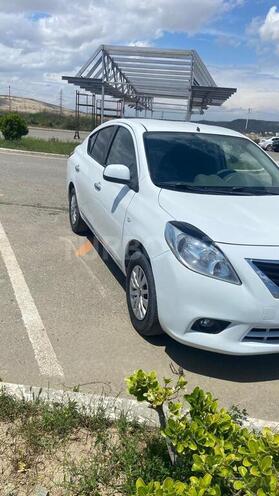 Nissan Sunny 2013, 68,590 km - 1.5 л - Yardımlı