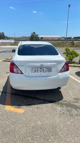 Nissan Sunny 2013, 68,590 km - 1.5 л - Yardımlı