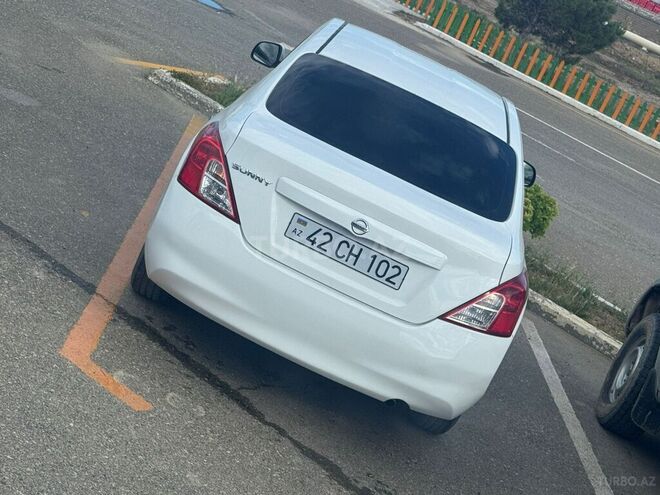 Nissan Sunny 2013, 68,590 km - 1.5 л - Yardımlı