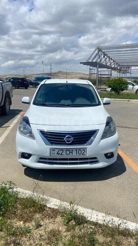 Nissan Sunny 2013, 68,590 km - 1.5 л - Yardımlı