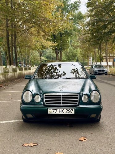 Mercedes E 230 1997, 295,000 km - 2.3 л - Masallı