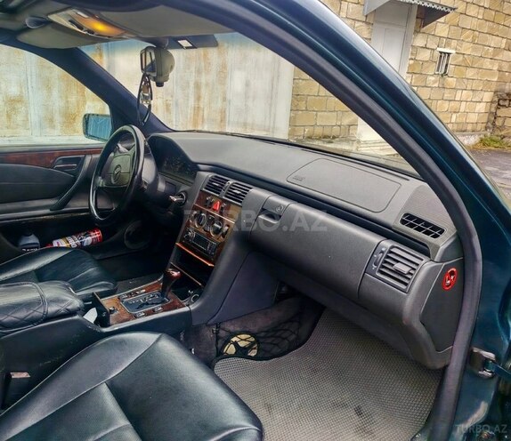 Mercedes E 230 1997, 295,000 km - 2.3 л - Masallı