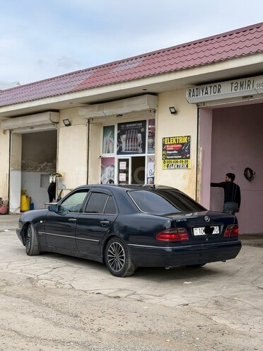Mercedes E 230 1998, 458,000 km - 2.3 л - Şirvan