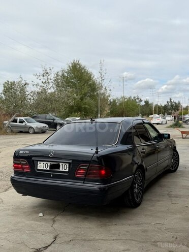 Mercedes E 230 1998, 458,000 km - 2.3 л - Şirvan