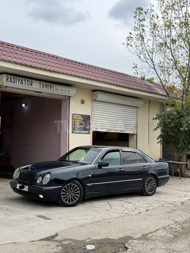 Mercedes E 230 1998, 458,000 km - 2.3 л - Şirvan