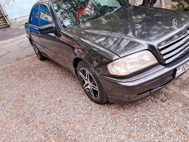 Mercedes C 180 1995, 256,278 km - 1.8 l - Sumqayıt
