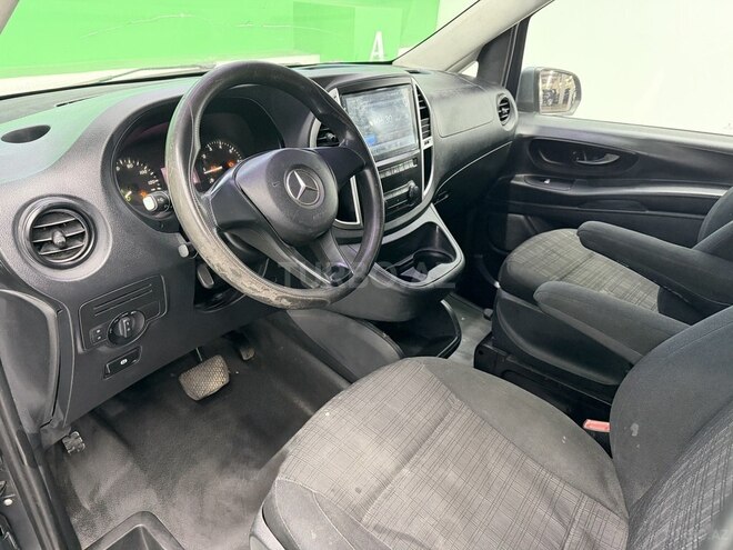 Mercedes  2017, 168,800 km - 2.0 l - Bakı