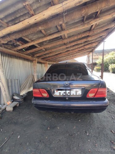 Mercedes E 230 1995, 300,000 km - 2.3 л - Balakən