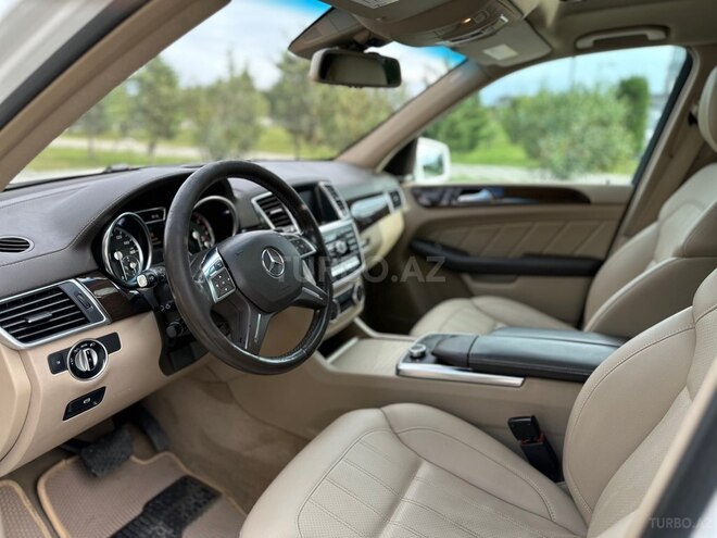 Mercedes GL 350 4MATIC 2015, 267,000 km - 3.0 l - Sumqayıt