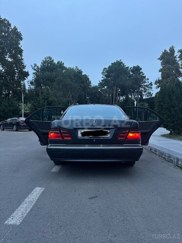Mercedes E 240 2000, 258,251 km - 2.4 l - Mingəçevir
