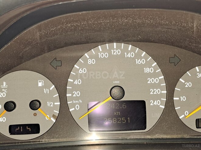 Mercedes E 240 2000, 258,251 km - 2.4 l - Mingəçevir