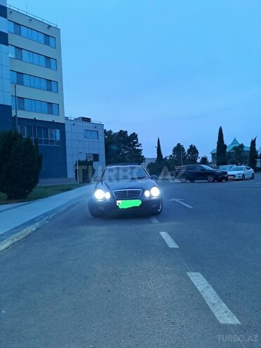 Mercedes E 240 2000, 258,251 km - 2.4 l - Mingəçevir