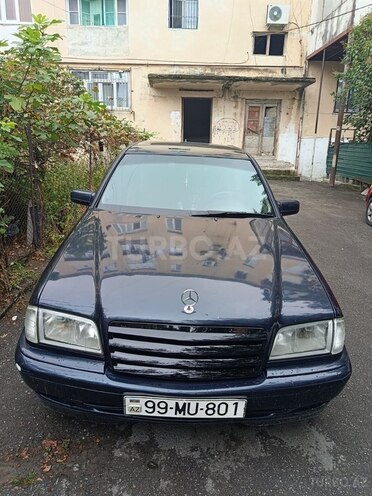 Mercedes C 200 2000, 267,000 km - 2.0 l - Şəki