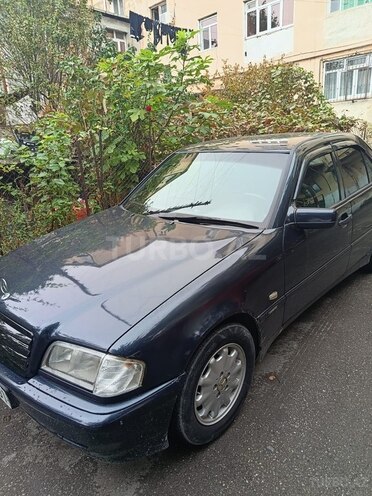 Mercedes C 200 2000, 267,000 km - 2.0 l - Şəki