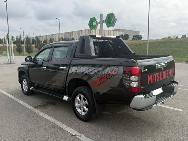 Mitsubishi L200 2022, 147,000 km - 2.4 l - Bakı