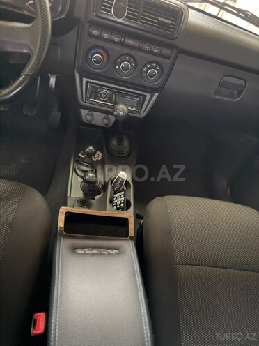 LADA (VAZ) Niva 2024, 17,000 km - 1.7 l - Gəncə