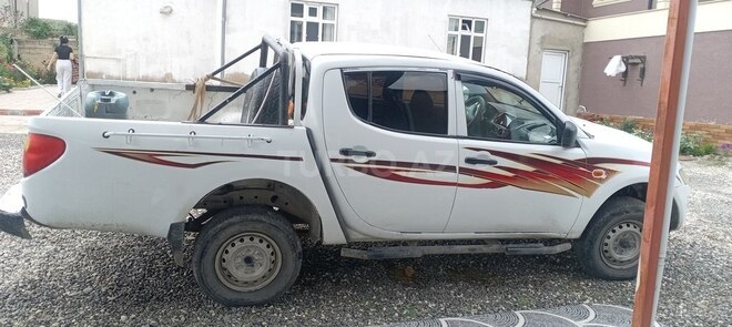 Mitsubishi L200 2011, 480,000 km - 2.5 l - Bakı