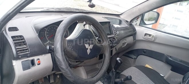 Mitsubishi L200 2011, 480,000 km - 2.5 l - Bakı