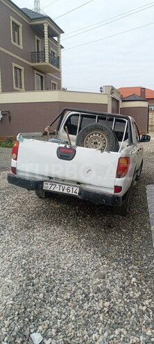 Mitsubishi L200 2011, 480,000 km - 2.5 l - Bakı