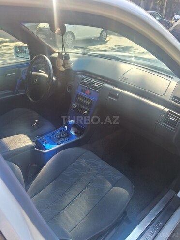 Mercedes E 280 4MATIC 1999, 250,000 km - 2.8 l - Mingəçevir