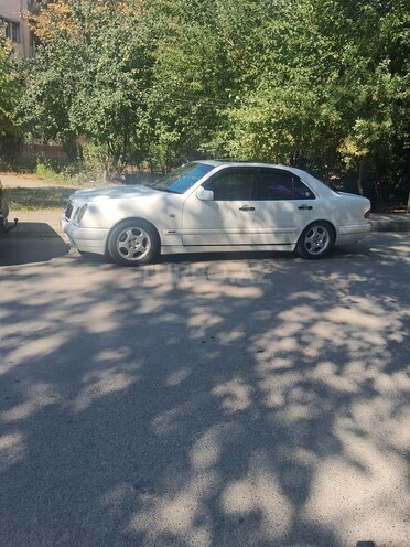 Mercedes E 280 4MATIC 1999, 250,000 km - 2.8 l - Mingəçevir