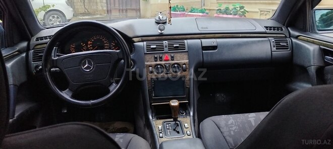 Mercedes E 230 1998, 42,500 km - 2.3 л - Bakı