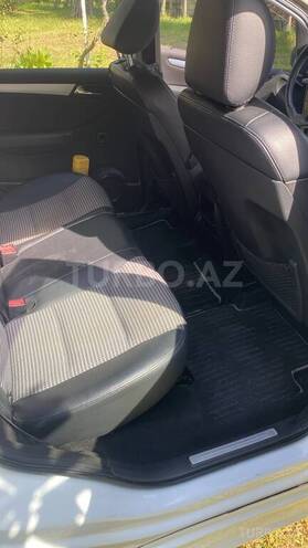Mercedes B 170 2006, 190,672 km - 1.7 л - Zaqatala