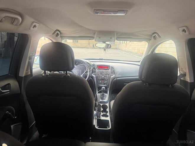 Opel Astra 2011, 286,900 km - 1.3 l - Bakı