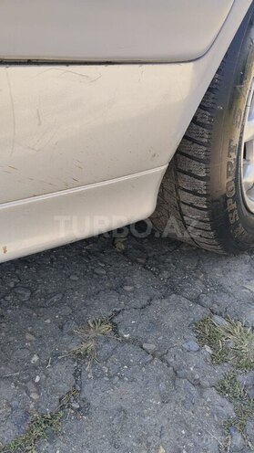 Mercedes E 220 2000, 511,086 km - 2.2 л - Balakən
