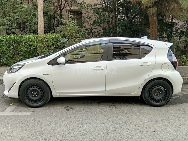 Toyota Aqua 2019, 190,000 km - 1.5 l - Bakı