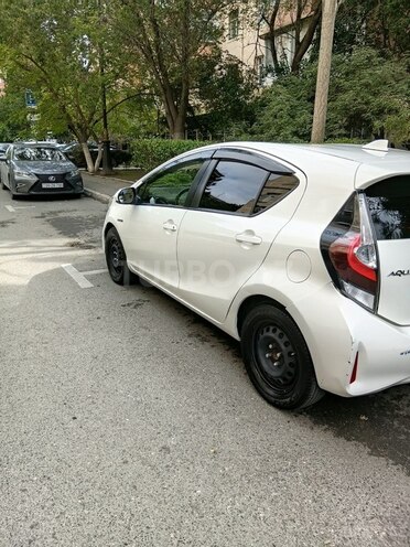 Toyota Aqua 2019, 190,000 km - 1.5 l - Bakı