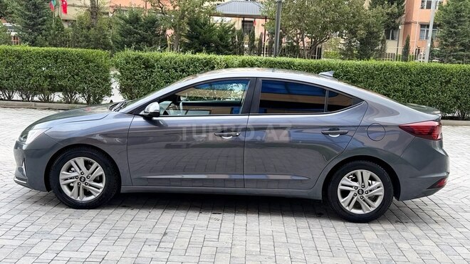 Hyundai Elantra 2019, 112,500 km - 2.0 l - Bakı