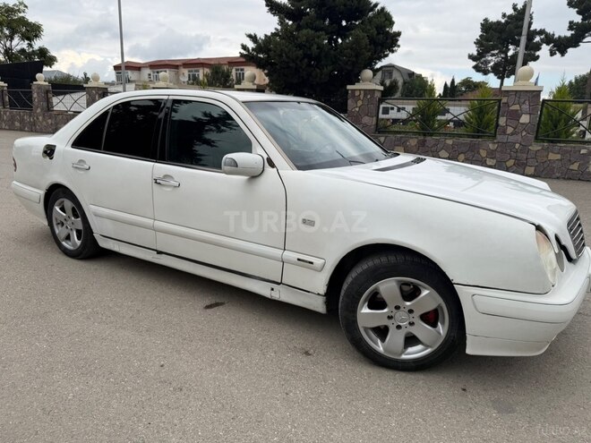 Mercedes E 220 1995, 500,000 km - 2.2 l - Quba