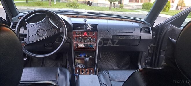 Mercedes C 230 2000, 418,429 km - 2.3 л - Zaqatala