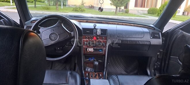 Mercedes C 230 2000, 418,429 km - 2.3 л - Zaqatala