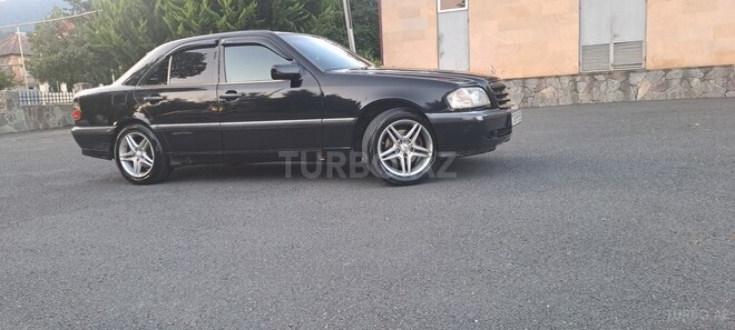 Mercedes C 230 2000, 418,429 km - 2.3 л - Zaqatala