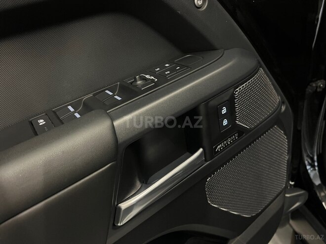 Land Rover Defender 2023, 56,000 km - 3.0 л - Bakı