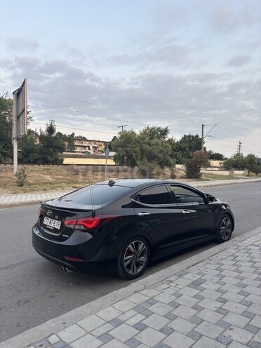 Hyundai Elantra 2015, 273,588 km - 1.8 l - Şirvan