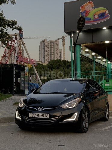 Hyundai Elantra 2015, 273,588 km - 1.8 l - Şirvan