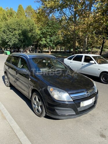 Opel Astra 2006, 255,000 km - 1.6 l - Mingəçevir