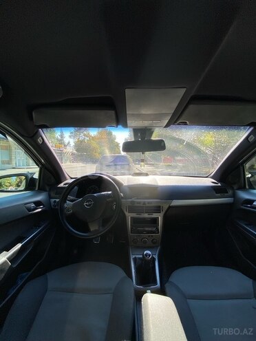 Opel Astra 2006, 255,000 km - 1.6 l - Mingəçevir