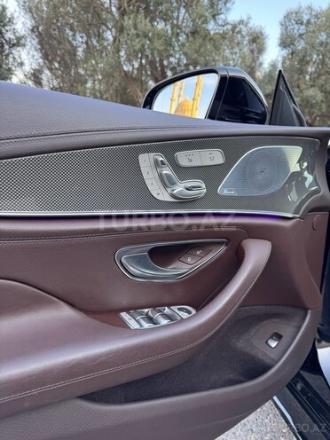 Mercedes  2019, 116,000 km - 2.0 л - Bakı