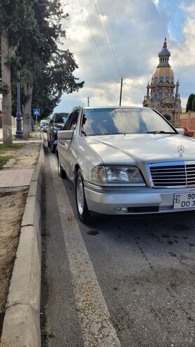 Mercedes C 200 1995, 320,000 km - 2.0 l - Xaçmaz